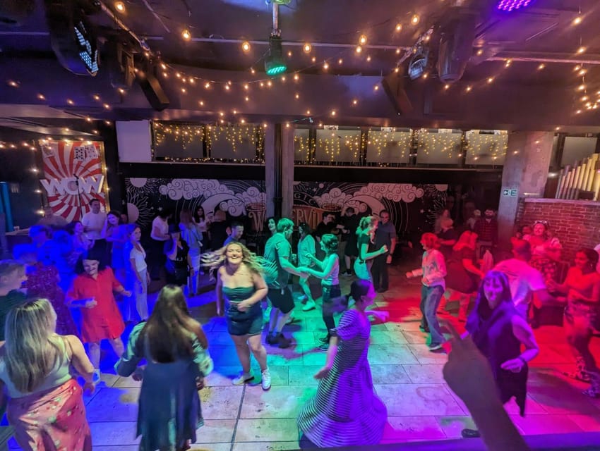 London: Country Music Party with Line Dancing, Two-stepping - Live country music and the Dolly Parton sing-along