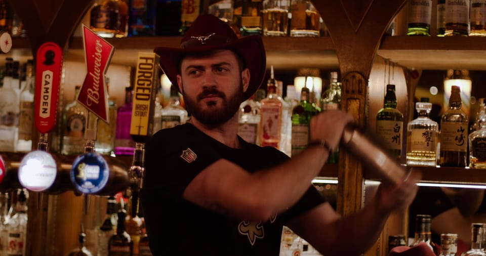 London: Country Music Party with Line Dancing, Two-stepping - The 2-hour flow: pre-drinks, then lessons, then nonstop fun