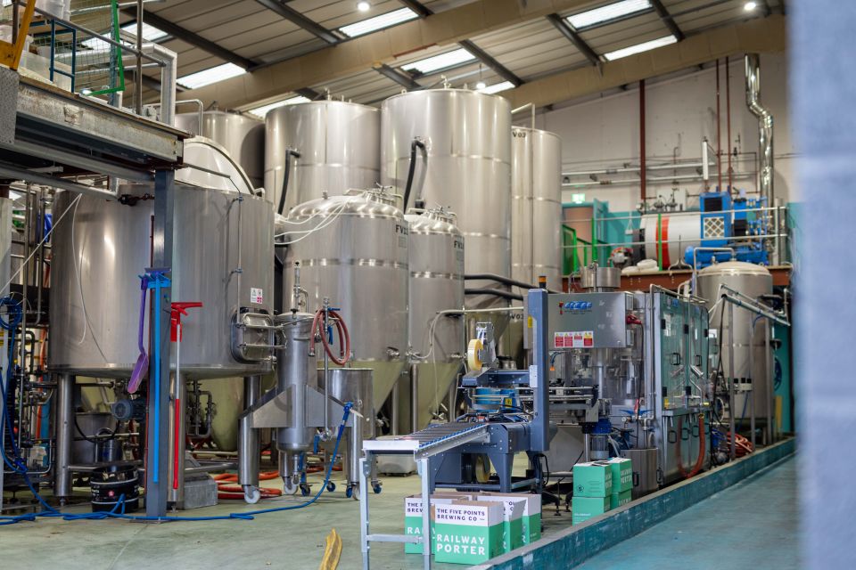 London: Craft Brewery Tour with Tasting of 4 Beers - The tasting: four beers, 1/3 pint pours, fresh from the tank