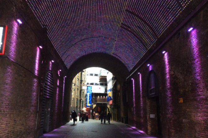 London Crimes And Punishment Private Walking Tour - Price and logistics: what $247.73 per person really buys