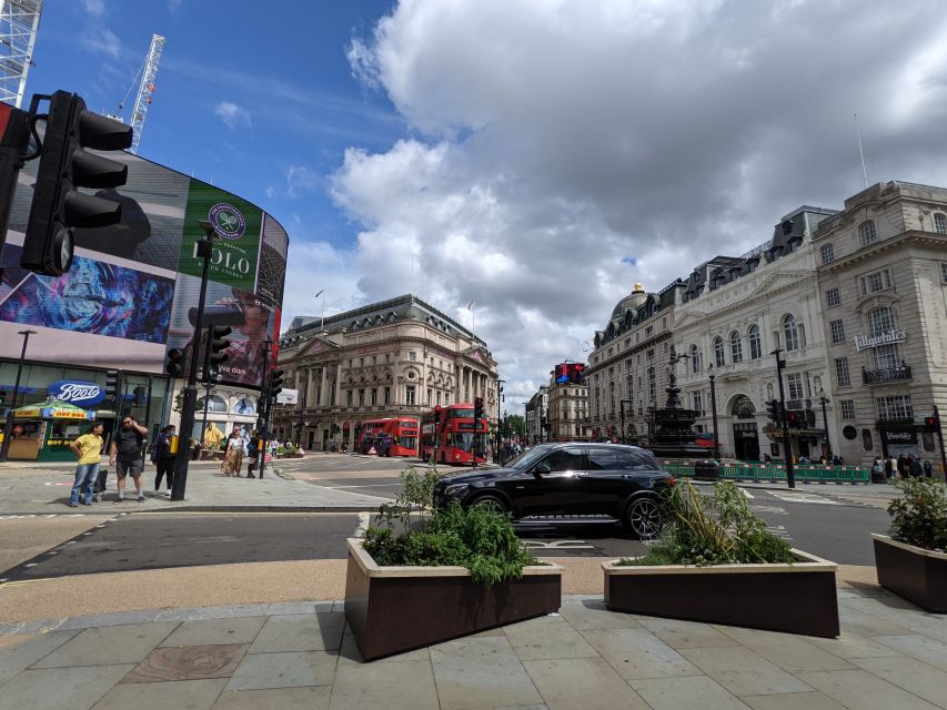 London: Custom Private Tour by Car - Westminster Close-Up: Buckingham Palace, 10 Downing Street, and the London Eye