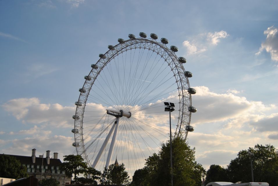 London: Customizable Walking Tour with Private Guide - Whitehall to Trafalgar Square: Banqueting House, No. 10, and the straight-shot vibe