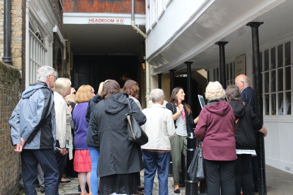 London: Downton Abbey Guided Walking Tour - Cora and art historian Simon Bricker: paintings of Piero della Francesca