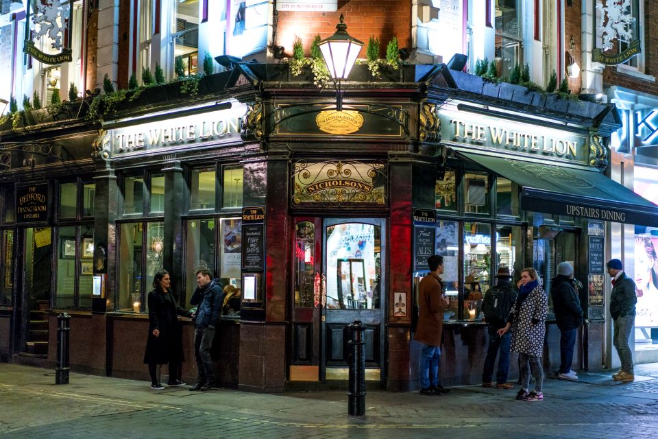 London: East End British Food & Drinks Private Walking Tour - English pie time: craft beer and tavern energy