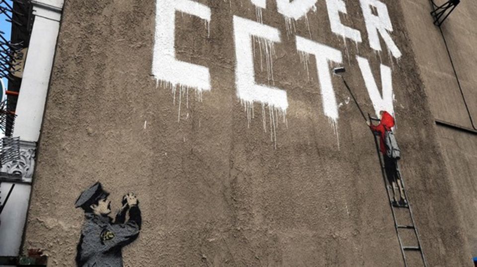 London East End - Guided Walking Tour 12 guests 2,5h - Brick Lane: when street art and neighborhood identity mix