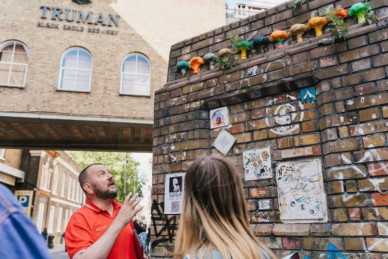 London: East End Instagrammable Street Art & Graffiti Tour - Spitalfields and Shoreditch: picture spots plus the Graffiti Wars angle