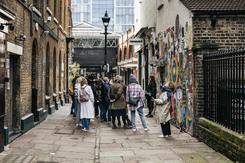 London: East End Street Art Tour and Spray Painting Workshop - Whitechapel spray painting workshop: your 45 minutes of making