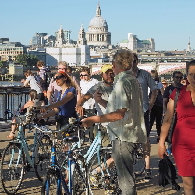 London: East London Town 3.5-Hour Bike Tour - Cable Street and Aldgate: Jack the Ripper stories on real streets