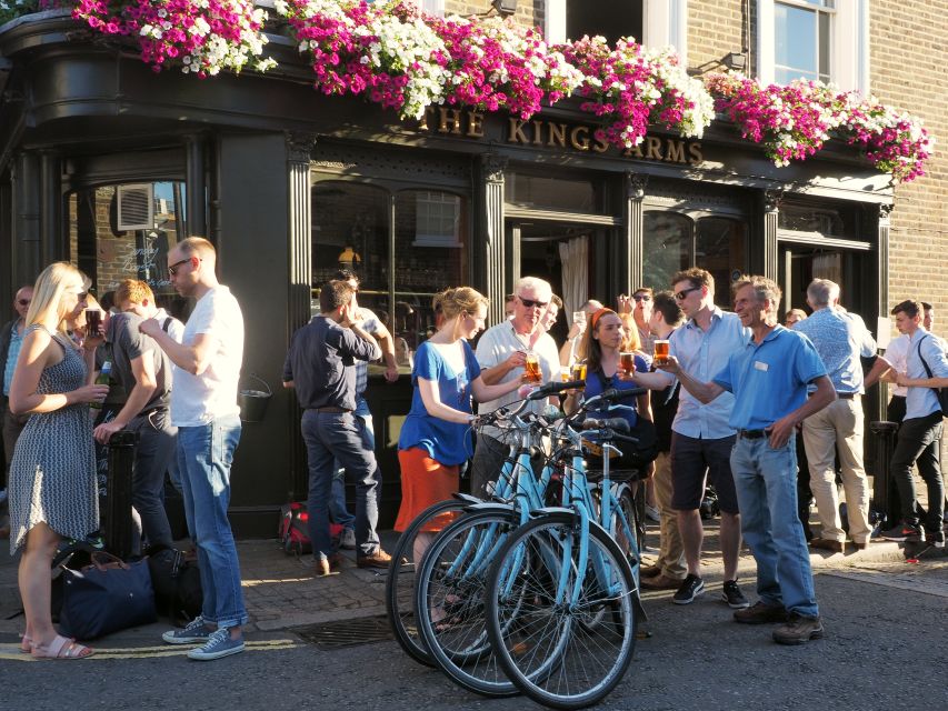 London: East London Town 3.5-Hour Bike Tour - The City’s money streets, St. Paul’s, and those tiny tucked-away churches