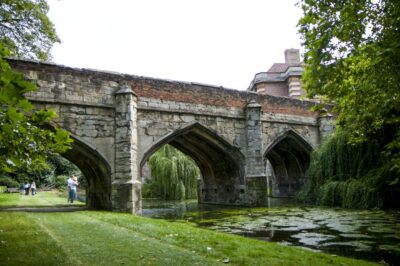 London: Entry Ticket to Eltham Palace and Gardens - The house highlights: entrance hall, dining room, and the great hall view
