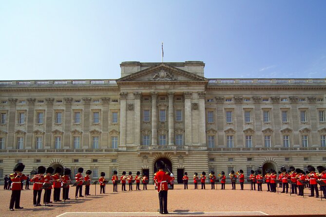 London Essential 2 hour introductory Walking Tour With a Londoner - A Two-Hour Royal London Sampler With Rich