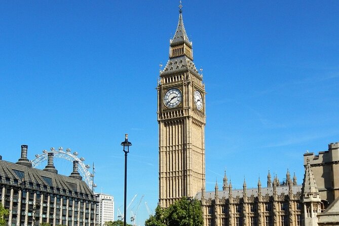 London Essential 2 hour introductory Walking Tour With a Londoner - Buckingham Palace Gates: 15 Minutes of Maximum Icon Status