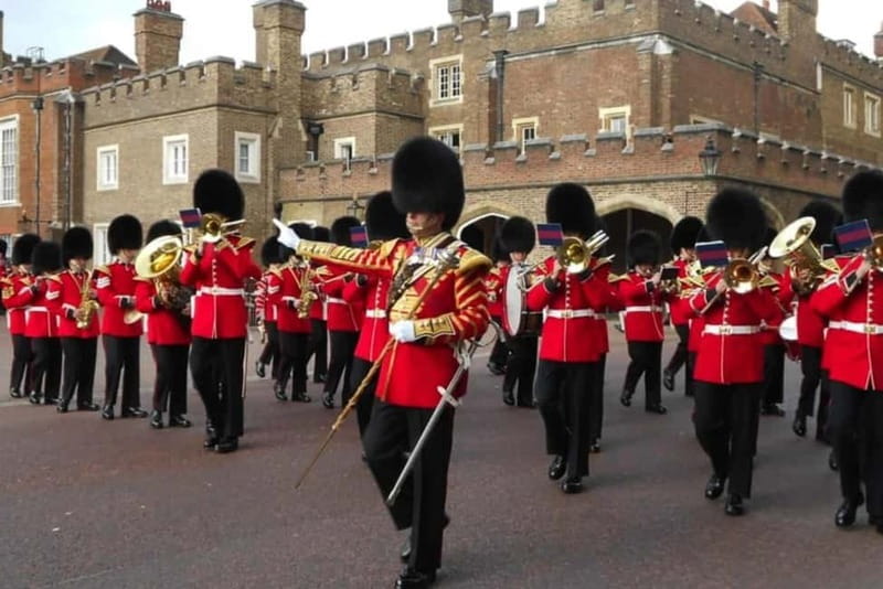 London: Essential Tour and Changing of the Guard, in Spanish - Key things to know before you go