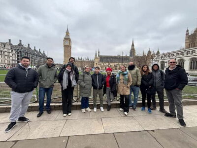 London: Essential Tour and Changing of the Guard, in Spanish - Whitehall’s Horse Guards Parade: tradition you can see in plain sight