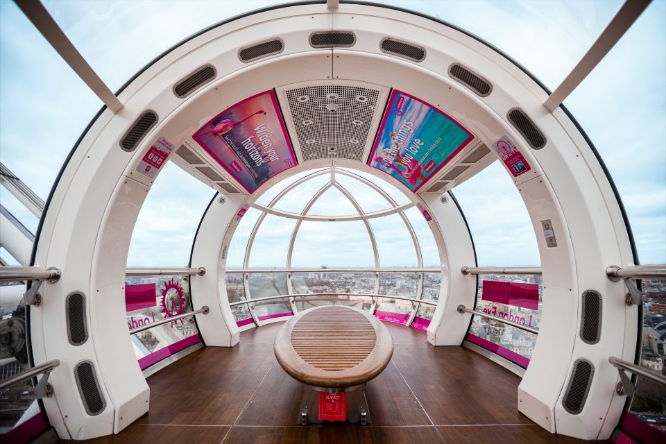 London Eye Private Capsule Experience for Couples or Groups - Adding champagne or a host: the option that turns it into a celebration