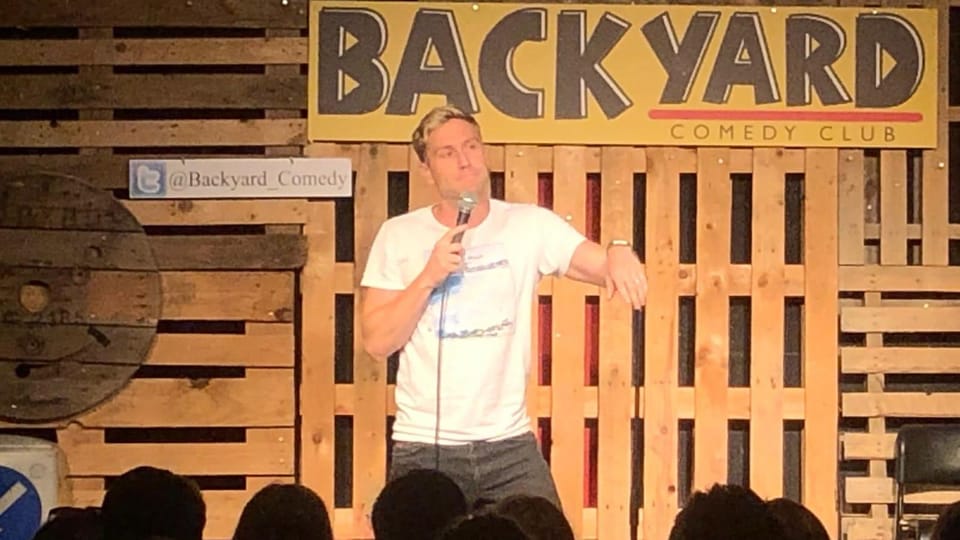 London: Friday Night at The Backyard Comedy Club - After the curtain call: staying for late drinks