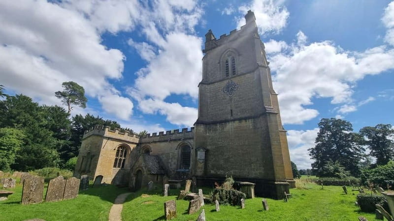 London: Full Day Cotswolds Tour with Shakespeare's Stratford - Chipping Campden: golden stone and an easy shopping window