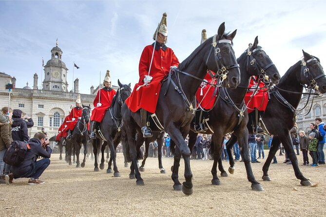 London Full-Day Private Tour with Westminster Abbey Tickets - Buckingham Palace, Big Ben, and the Palace of Westminster: outside views done right