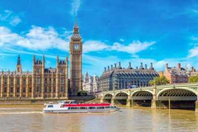 London: Full-Day Sightseeing Bus Tour with River Cruise - St. Paul’s Cathedral: Wren’s masterpiece, plus real indoor time