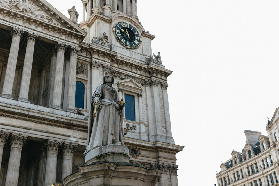 London: Full Day Tower, St. Paul's, Cruise & Eye Experience - Private Thames cruise: the easiest way to reset between big attractions