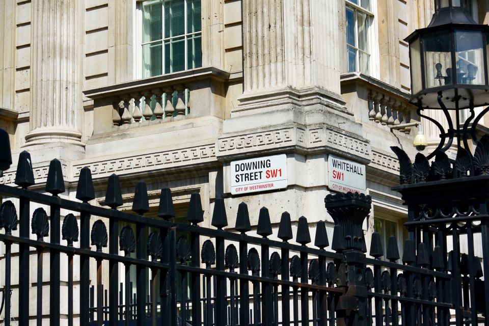 London: German-Speaking Guided Tour of Westminster - What to Bring (So You Enjoy the Walk)
