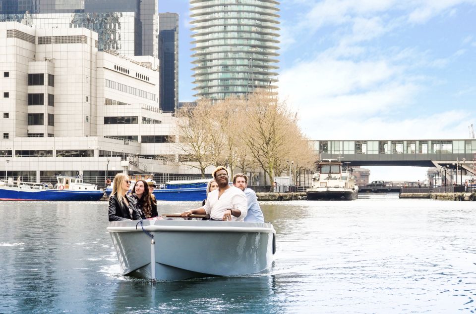 London: GoBoat Rental in Canary Wharf with London Docklands - Picnic Time on the Water (and How to Do It Well)