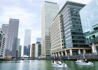 London: GoBoat Rental in Canary Wharf with London Docklands - Sailing the Docklands: Your Route to Bellmouth Passage