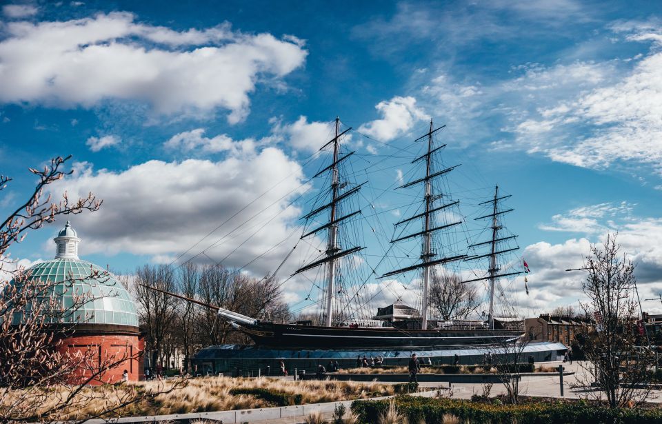 London: Greenwich Highlights Private Tour and Thames Cruise - The 4-hour option: Thames cruise to Westminster with smartphone audio