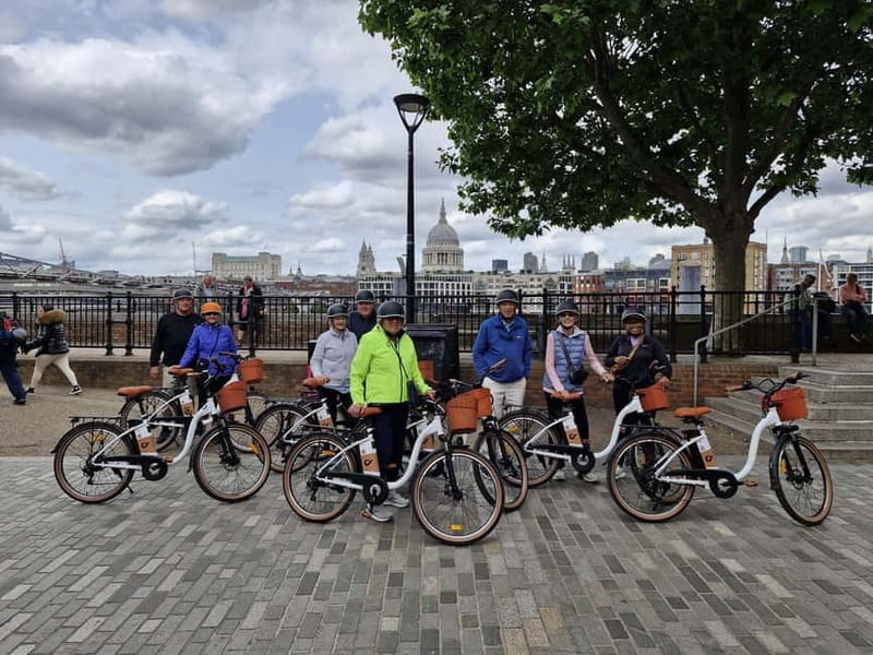 London: Guided E-bike Tour - Starting at Regus in Blackfriars: a quick way to get oriented