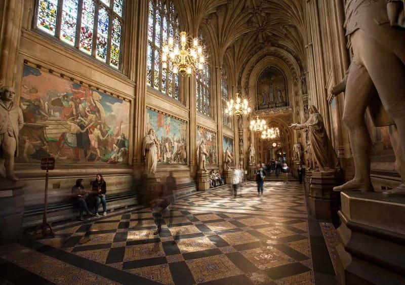 London: Guided Tour of Houses of Parliament & Westminster - House of Commons: why the King can’t enter