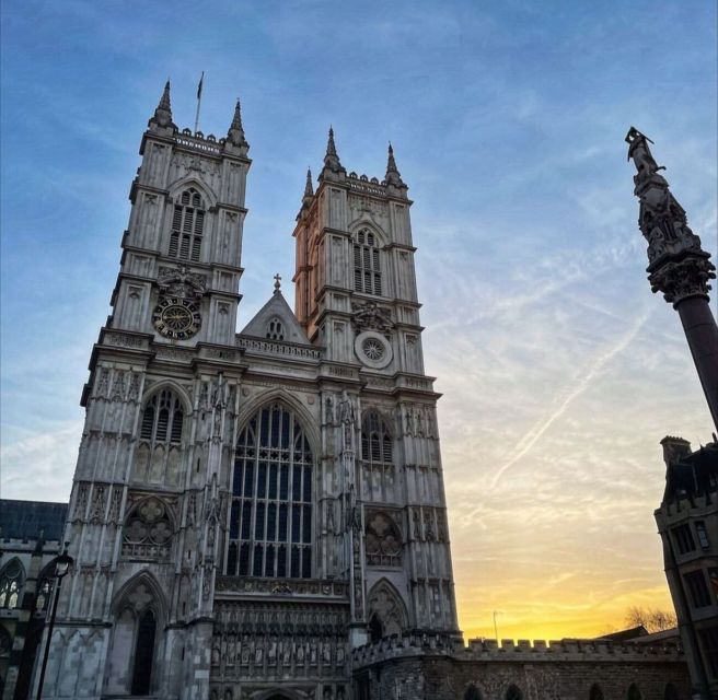 London: Guided Walking Tour with Changing Of The Guard - Big Ben, Houses of Parliament, and 10 Downing Street: The Corridor of Power