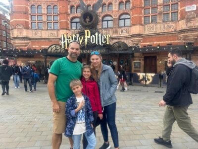 London: Harry Potter Black Cab Tour with Hotel Pick Up - King’s Cross and St Pancras: The Start of the Wizarding Mood