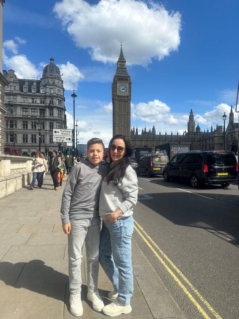 London: Harry Potter Black Cab Tour with Hotel Pick Up - St Paul’s Cathedral and Millennium Bridge: Big Views, Quick Stops