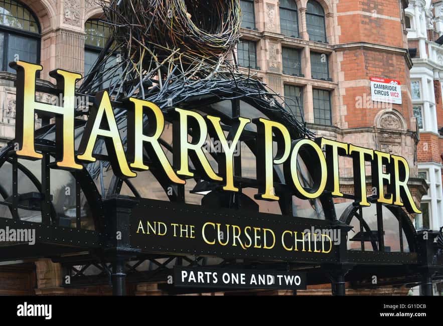 London: Harry Potter Filming Locations Sightseeing Tour - Borough Market Finale: Leaky Cauldron and the Knight Bus Drop-Off