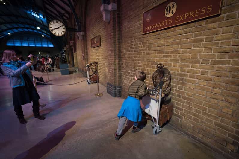 London: Harry Potter Inspirations and Locations Tour - What you need to bring (and the Underground card rule)