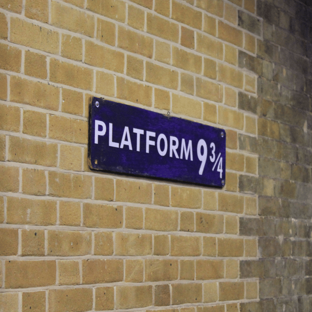 London: Harry Potter Movie Location Tour with an APP - The idea: a self-guided Harry Potter walk from Westminster to Tower Bridge