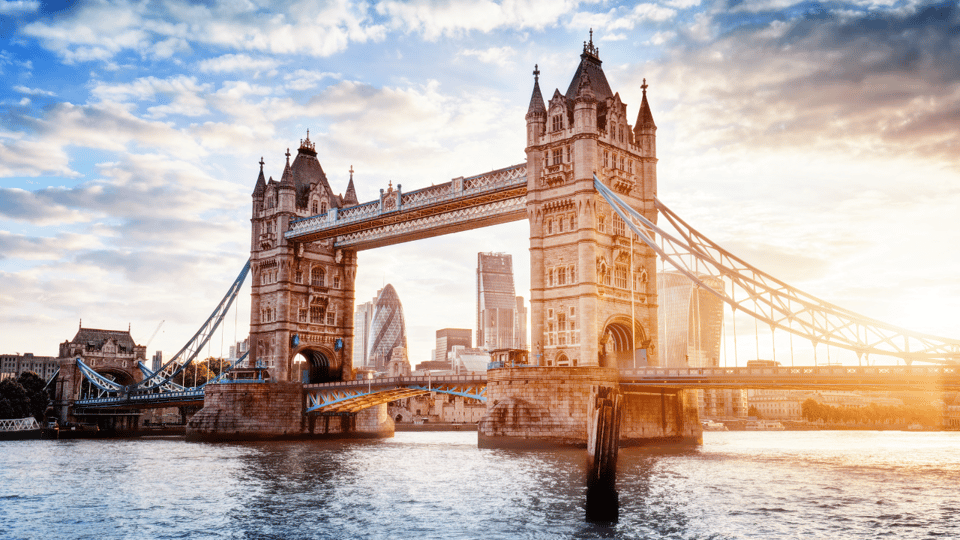 London: Harry Potter Movie Location Tour with an APP - Diagon Alley in real London: Cecil Court and Leadenhall Market