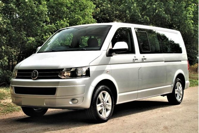 London Heathrow Airport Private Transfer Service To London - Luggage Help and Name-Board Pickup: Small Details, Big Relief