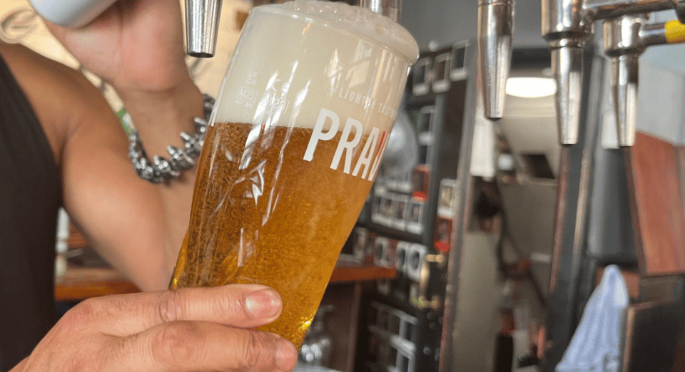 London: Historic London Pub Walking Tour - Drinks you’ll likely be weighing while you sit