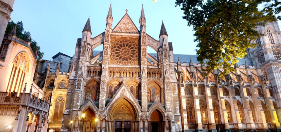 London: Historical Walking Tour in Westminster with an APP - King Charles Street Arch, 10 Downing Street, and the best photo angles