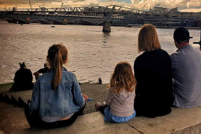 London History Taxi Tours - The City of London and Southwark Bridge: money and theatre across the Thames