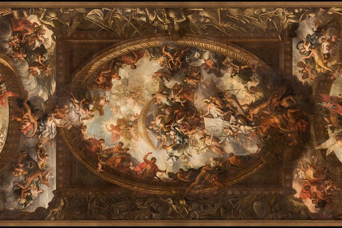 London Hop-On Hop-Off 1-Day River Sightseeing + Painted Hall - Service quality: what to expect from the people on site