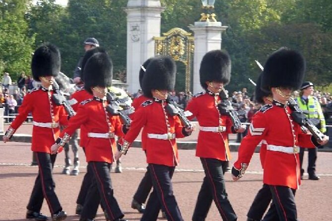 London in One Day: Tour Royal Westminster and the Square Mile - Buckingham Palace and Changing of the Guard front-row-style viewing
