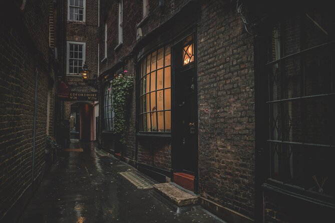 London: Interactive Harry Potter Walking Tour - Leicester Square and Piccadilly Circus: famous London, instant wizard recognition