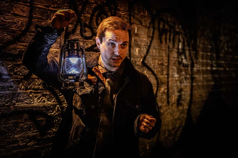 London: Interactive Jack the Ripper Walking Tour - The Interactive Detective Pack and Group Investigation