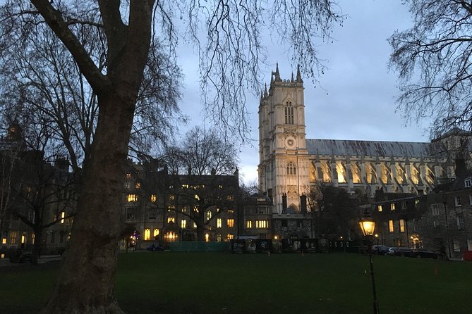 London Introduction Walking Tour - Westminster Abbey, Houses of Parliament, and Big Ben: Seeing the Main Stage