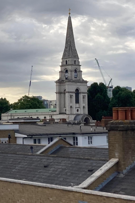 London: Jack the Ripper tour in Spanish (RLA Winner) - 2 hours on foot: the pace, the walking, and who it suits
