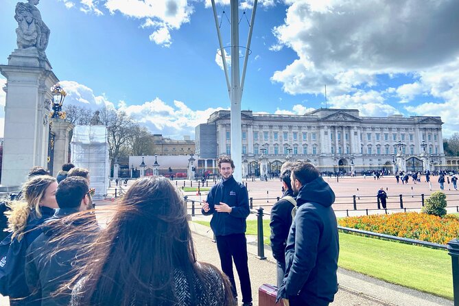London: Landmarks Walking Tour - Trafalgar Square: the quick-start map of Central London