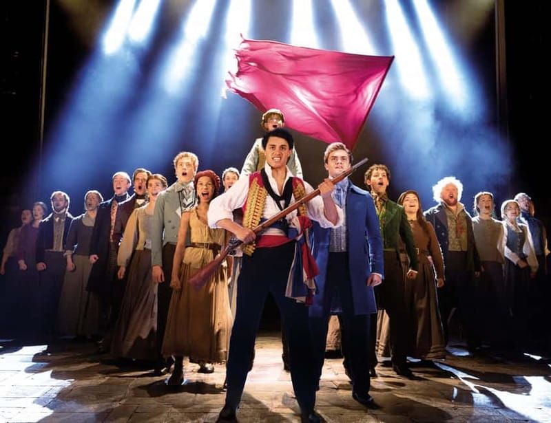 London: Les Misérables and 3-Course Meal & Sparkling Wine - The short walk to Sondheim Theatre (and why timing matters)