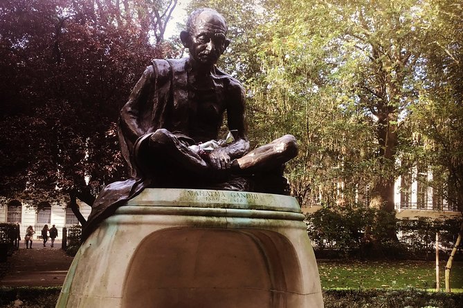 London Literary Private Walking Tour Of Bloomsbury - Gordon Square and Tavistock Square: groups, peace, and ideas